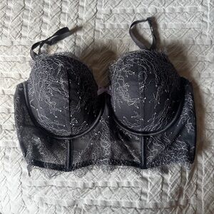 Victoria’s Secret Elegant Gray Lace Bra